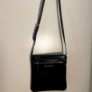 Michael Kors Jetset Crossbody Flat